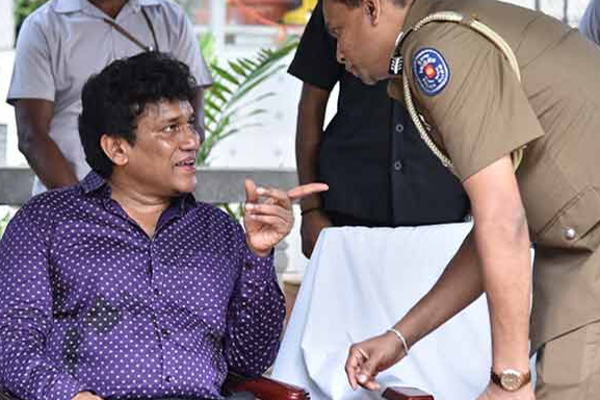 கொழும்பில் பொலிஸ் பதிவு படிவங்களை நிரப்ப வேண்டாம்! | Do Not Fillout Police Registration Colombo Peoples