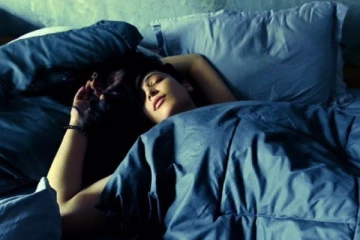 எனக்கு எல்லாமே வேண்டும் ..அந்த நபரை கட்டிப்பிடிக்கும் நடிகை ஸ்ருதி ஹாசன்