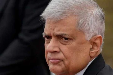 தமிழில் தேசிய கீதம் பாட அனுமதி -  ரணிலை விரட்ட திட்டம்