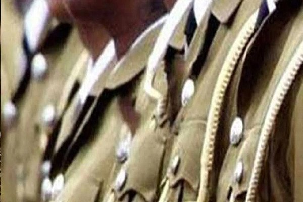 சிறைக்குள் புகுந்தது வெள்ளம் : துப்பாக்கிமுனையில் வெளியேற்றப்பட்ட கைதிகள் | Floods Enter Prison In Anuradhapura