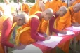 ඥානසාර හිමියන්ට පොදු සමාව ඉල්ලා පෙත්සමකට අත්සන් තැබේ