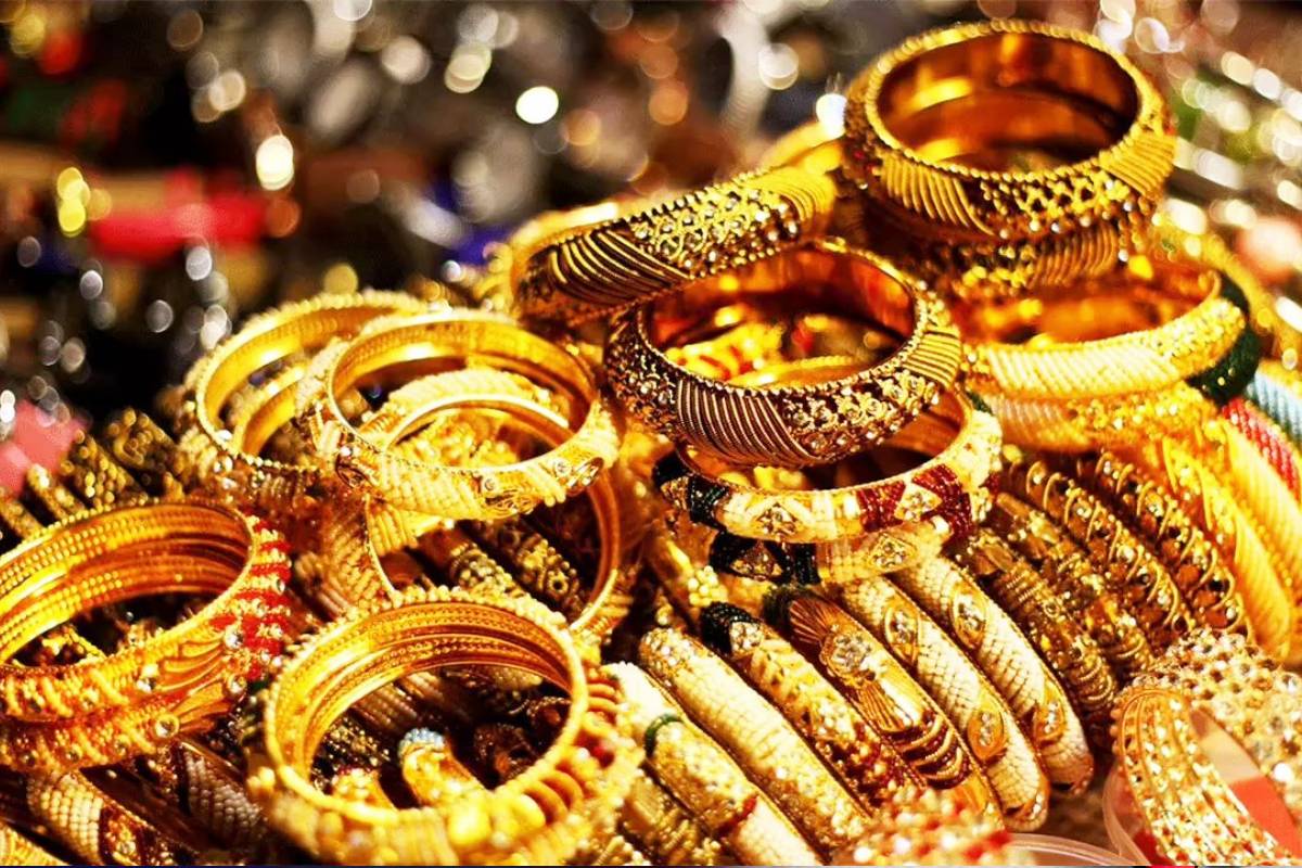 மட்டக்களப்பில் 1.5கோடி பெறுமதியான நகைகளுடன் மாயமான முகாமையாளர்! காவல்துறை விசாரணை ஆரம்பம் | Company Manager Disappears With Lakhs Of Rupees