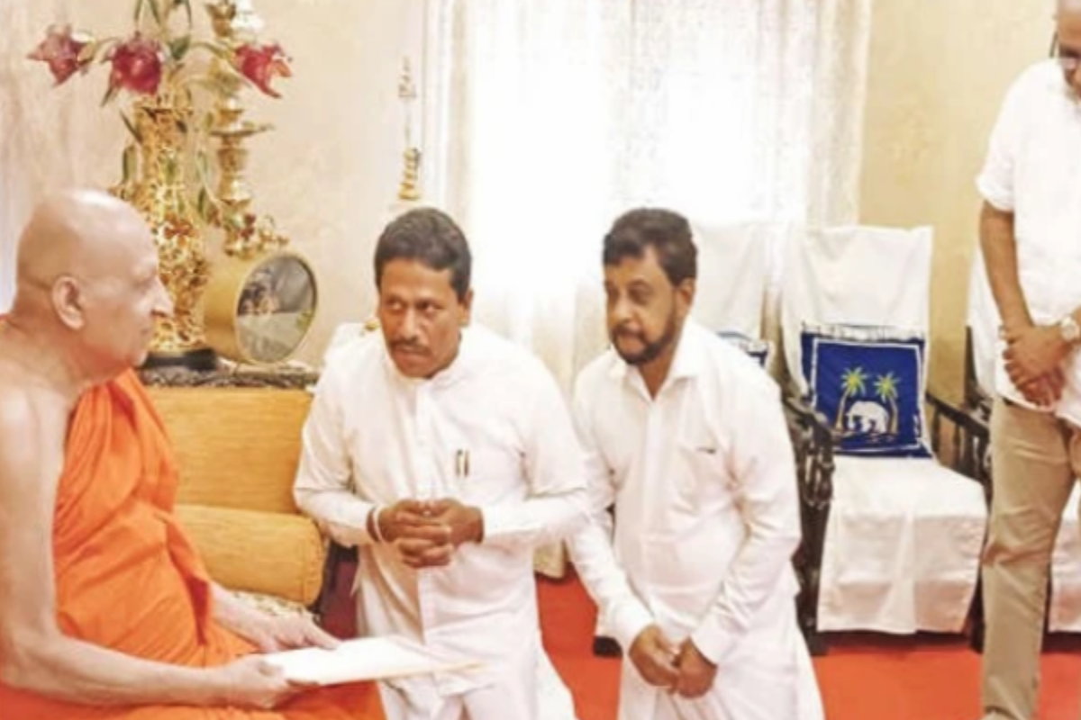 மல்வத்து அஸ்கிரிய பீடங்களின் மகாநாயக்க தேரர்கள் விடுத்துள்ள அறிவுறுத்தல் | Mahanayaka Theros Malwathu Asgiriya Chapters மல்வத்து அஸ்கிரிய பீடங்களின் மகாநாயக்க தேரர்கள் விடுத்துள்ள அறிவுறுத்தல் | Mahanayaka Theros Malwathu Asgiriya Chapters