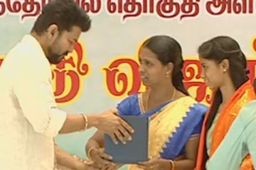 விஜய் கொடுத்த மிகப்பெரிய கிப்ட்.. 600/600 மார்க் வாங்கிய நந்தினிக்கு என்ன கொடுத்தார் தெரியுமா?