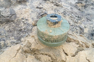 சாய்ந்தமருது கடற்கரைப்பகுதில் மர்மப்பொருள் மீட்பு (Photos)