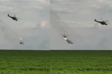 ரஷ்யா நிலைகள் மீது ராக்கெட் மழை பொழிந்த உக்ரைன் ஹெலிகாப்டர்கள்! வீடியோ ஆதாரம்