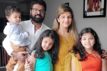 நீண்ட வருடங்களுக்கு பிறகு குடும்பத்துடன் சென்னை வந்த நடிகை ரம்பா- எங்கே சென்றுள்ளார் பாருங்க