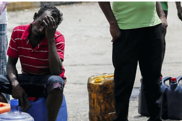 இலங்கையில் பட்டினியில் வாடும் ஒரு லட்சம் குடும்பங்கள் ! | One Lakh Families Starving In Sri Lanka