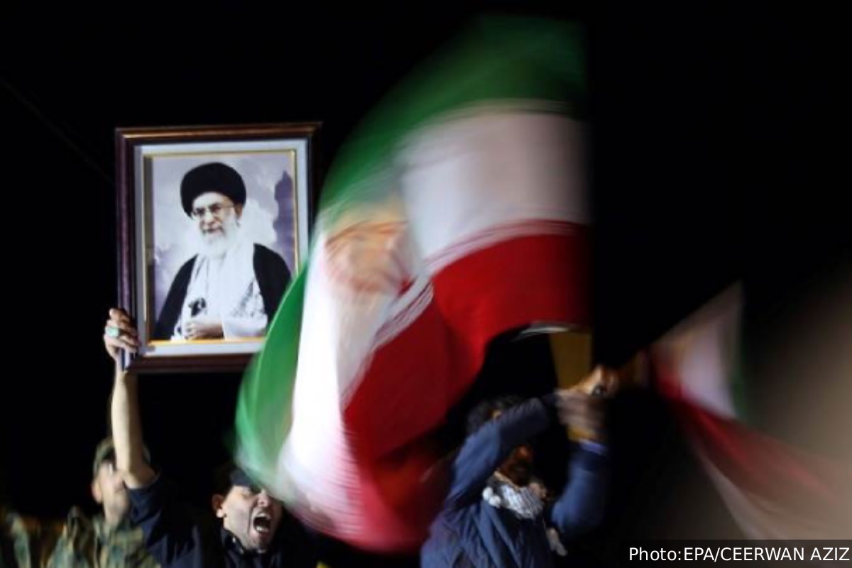 ஈரான் உச்ச தலைவர் அலி காமெனி குடும்பத்துடன் கொல்லப்பட்டார்: ஈரான் அரசு ஊடகம் அறிவிப்பு | Iran Confirms Supreme Leader Ali Khamenei Death