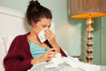 ஒமைக்ரான் வைரஸ், சளி பிரச்சனை! இரண்டிற்கும் வித்தியாசம் கண்டுபிடிப்பது எப்படி?