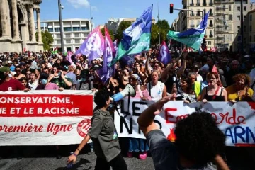 பிரான்ஸ் ஜனாதிபதியின் தெரிவு... போராட்டத்தில் குதித்த ஆயிரக்கணக்கான இடதுசாரிகள்