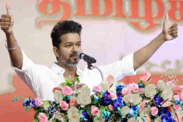 விஜய் நடித்து ரூ. 200 கோடிக்கு மேல் வசூல் செய்த படங்கள் என்னென்ன தெரியுமா.. லிஸ்ட் இதோ