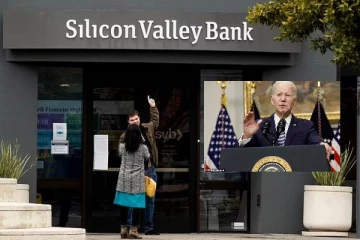 ஒன்றல்ல... 20 வங்கிகள் கடும் நெருக்கடியில்: மக்கள் பணத்திற்கு உத்தரவாதம் கோரும் நிபுணர்கள்