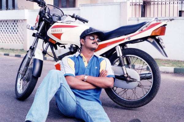 போலீசாரிடம் மாட்டிக்கொண்ட நடிகர் விஜய் - நடந்தது என்ன | Actor Vijay Travelled Without Licence