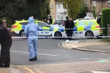லண்டனில் ஒருவர் படுகொலை; சந்தேகத்தின் பேரில் 10 பேர் கைது!