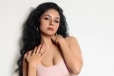 உச்சகட்ட கவர்ச்சியில் நடிகை சனம் ஷெட்டி.. ஹாட் புகைப்படங்கள்