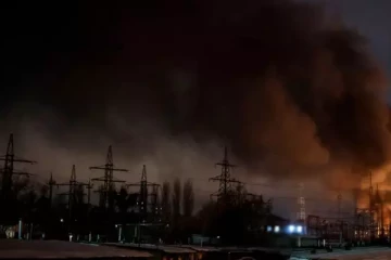 ரஷ்யாவின் சரமாரி தாக்குதலால் இருளில் மூழ்கிய உக்ரைன்