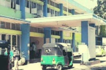 මත් පෙති 40 ක් සමග හමුවූ රෝහල් කාර්ය මණ්ඩල සේවිකාව