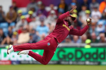 மேற்கிந்திய தீவுகள் கிரிக்கெட் வீரரிடம் துப்பாக்கி முனையில் கொள்ளை