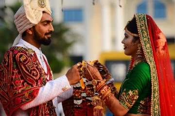 திருமணத்திற்கு பெண்கள் இல்லை; போராட்டத்தில் குதித்த ஆண்கள்!