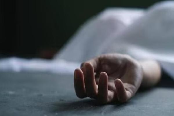 யாழில் தேவாலயத்துக்கு அருகில் ஆண் சடலம் மீட்பு | Male Body Found Near Church In Jaffna Kokkuvil