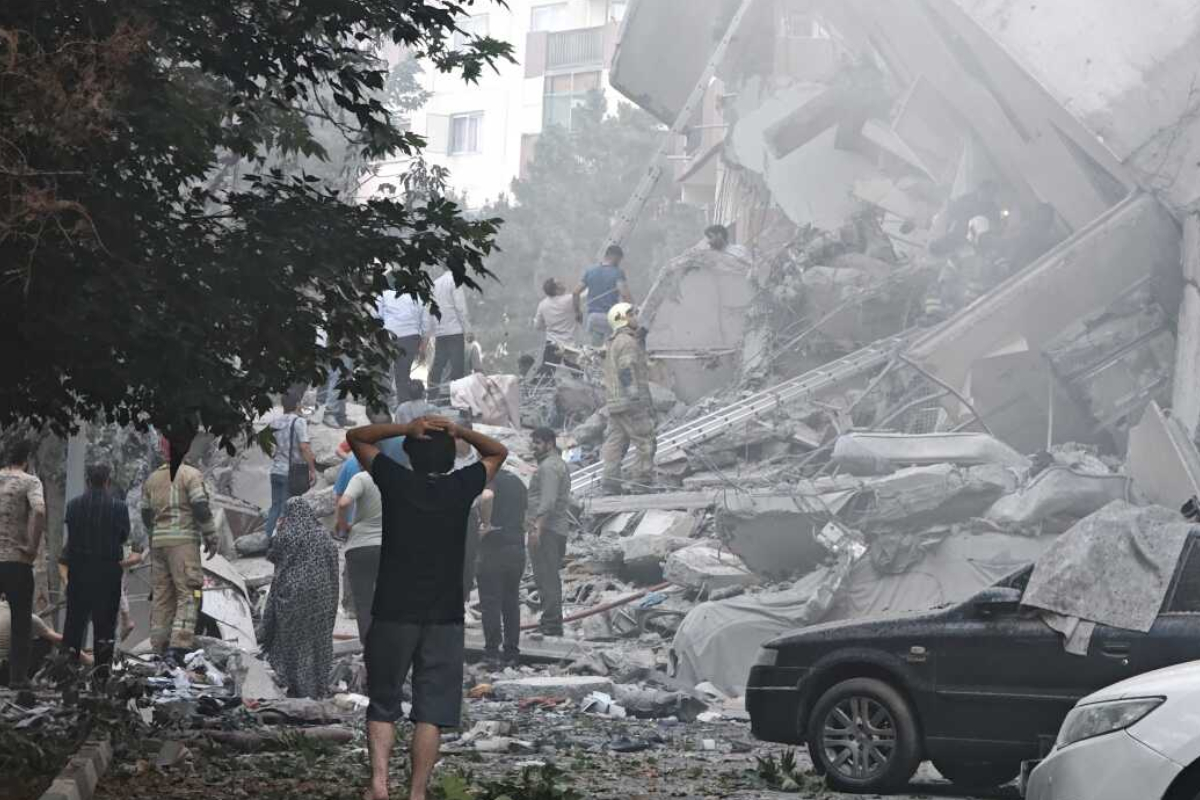 ஈரான் தலைநகரை நோக்கிய இஸ்ரேலின் புதிய தாக்குதல் அலை!! | Israel S New Wave Of Strikes Across Tehran ஈரான் தலைநகரை நோக்கிய இஸ்ரேலின் புதிய தாக்குதல் அலை!! | Israel S New Wave Of Strikes Across Tehran