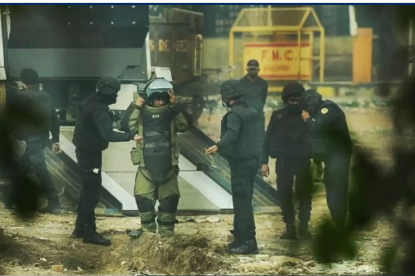 டெல்லி மலர்ச்சந்தையில் வெடிகுண்டு கண்டுபிடிப்பு - மக்கள் பீதி - தமிழ்நாடு