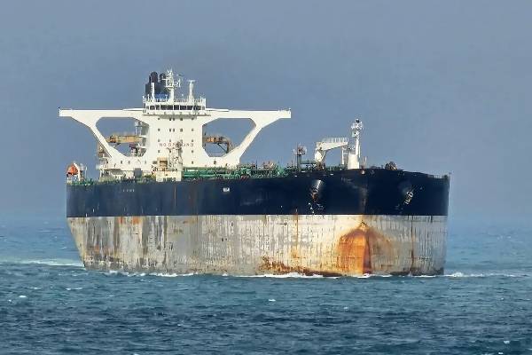 வெனிசுலாவில் இருந்து கைப்பற்றப்பட்ட கச்சா எண்ணெய்... விற்க முடிவு செய்த ட்ரம்ப் | Sell Oil Seized From Venezuela