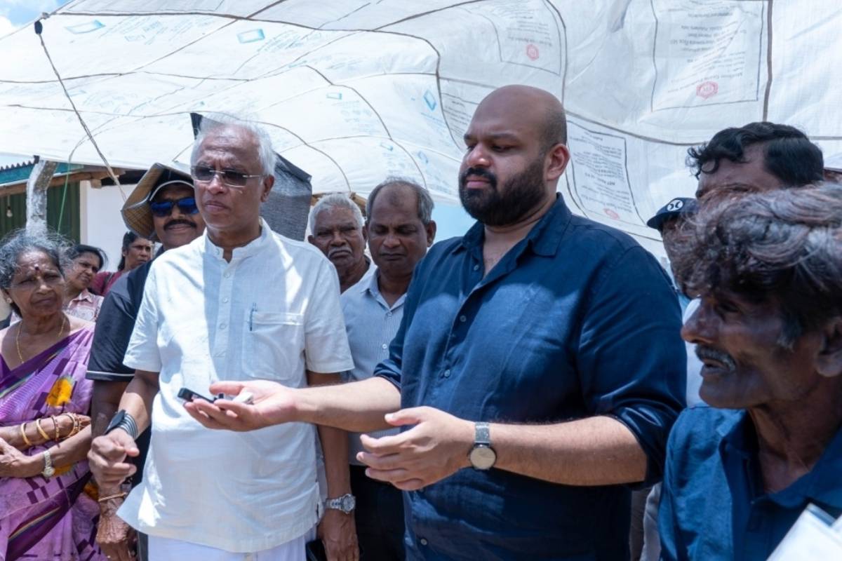 யாழ். காணி விடுவிப்புக்கான போராட்டத்தில் சுமந்திரன் உள்ளிட்ட அரசியல் தலைவர்கள் | Sumanthiran Jaffna North Land Liberation Struggle யாழ். காணி விடுவிப்புக்கான போராட்டத்தில் சுமந்திரன் உள்ளிட்ட அரசியல் தலைவர்கள் | Sumanthiran Jaffna North Land Liberation Struggle