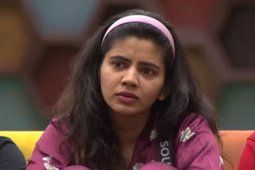 17 லட்சம் இழந்த பிக் பாஸ் சௌந்தர்யா.. பொய் என விமர்சித்த சனம் ஷெட்டி! பதிலடியாக FIR வெளியீடு