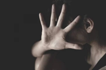 12ஆம் வகுப்பு சிறுமி மீது திராவகம் வீச்சு! தலைநகரை அதிர்ச்சியாக்கிய சிறுவர்கள்