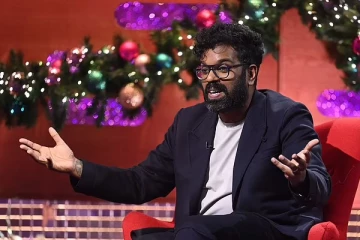 பிரித்தானியாவில் இலங்கைத் தமிழ் பின்னணி கொண்ட பிரபலத்தை பொது இடத்தில் இனரீதியாக அவமதித்த பெண்