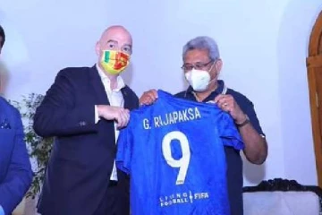 ஜனாதிபதி கோட்டாபயவுக்கு 9ஆம் இலக்க ஜேர்ஸி பரிசு!