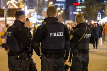 ஜெர்மனியில் பொலிஸாருக்கு ஆட்டங்காட்டிய 19 வயது இளைஞனுக்கு நேர்ந்த சோகம்!