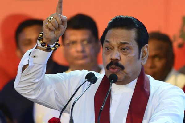 அரசியலை விட்டு போகமாட்டேன்; அடம்பிடிக்கும் மஹிந்த! | I Will Not Leave Politics Amazing Mahinda