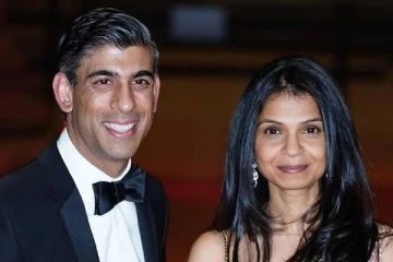 பிரித்தானியாவின் பணக்கார பட்டியலில் இடம்பிடித்த கணவன் - மனைவி!