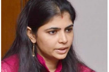 "நான் கர்ப்பமாக இல்லை" - வதந்திகளுக்கு முற்றுப்புள்ளி வைத்த பிரபல பாடகி