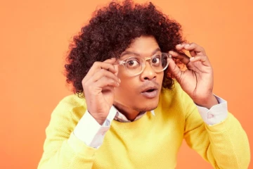 புகழின் முகத்தை பச்சை குத்திய ரசிகர்கள்.. அனைவரையும் அசரவைத்த செயல்