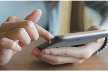 கனடாவில் தற்கொலை அவசர உதவி எண்ணுக்கு மூன்று லட்சம் அழைப்புகள்