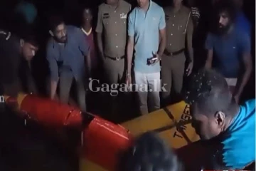 ත්‍රිකුණාමලය මුහුදේ පාවෙමින් තිබියදී අබිරහස් යානයක් සොයා ගැනේ..