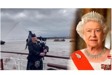 மெர்சி நதியில் 2ம் எலிசபெத் மகாராணிக்கு கடல்சார் அஞ்சலி... - வைரலாகும் வீடியோ