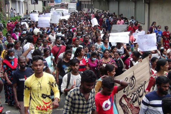 ஆயிரக்கணக்கானோர் ஒன்றிணைந்த பாரிய அரச எதிர்ப்புப் போராட்டம்! - ஐபிசி தமிழ்