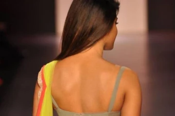 9 வருஷமா வாய்ப்பில்லை..ஆனா சொத்து மட்டும் ரூ. 650 கோடி!! யார் அந்த நடிகை?