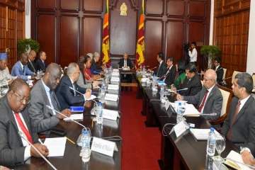 நெருக்கடிகளை எதிர்கொண்டுள்ள அனைத்து நாடுகளையும் ஒன்றிணையுமாறு ஜனாதிபதி வேண்டுகோள்