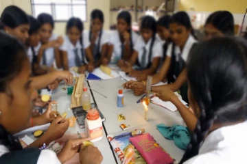 ஆரம்பப் பாடசாலை மாணவி ஒருவரின் அதிர்ச்சி செயல்