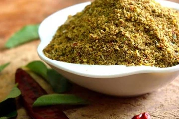 இரத்த சோகை வராமல் தடுக்கும் கறிவேப்பிலை இட்லி பொடி! எப்படி தயாரிப்பது?