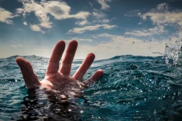 கடலில் மூழ்கிய வெளிநாட்டுப் பிரஜை பரிதாபமாக பலி