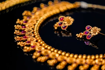 இப்படியே போனா எப்படி.. மீண்டும் தங்கம் விலை அதிரடி உயர்வு