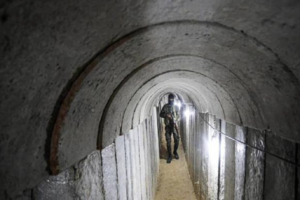 காசாவில் நிலத்துக்குக் கீழ் காத்திருக்கும் பேராபத்து! | Desperation Awaits Underground In Gaza Israel War