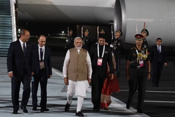 ஷாங்காய் ஒத்துழைப்பு உச்சி மாநாடு - பிரதமர் மோடி உஸ்பெகிஸ்தான் சென்றடைந்தார்